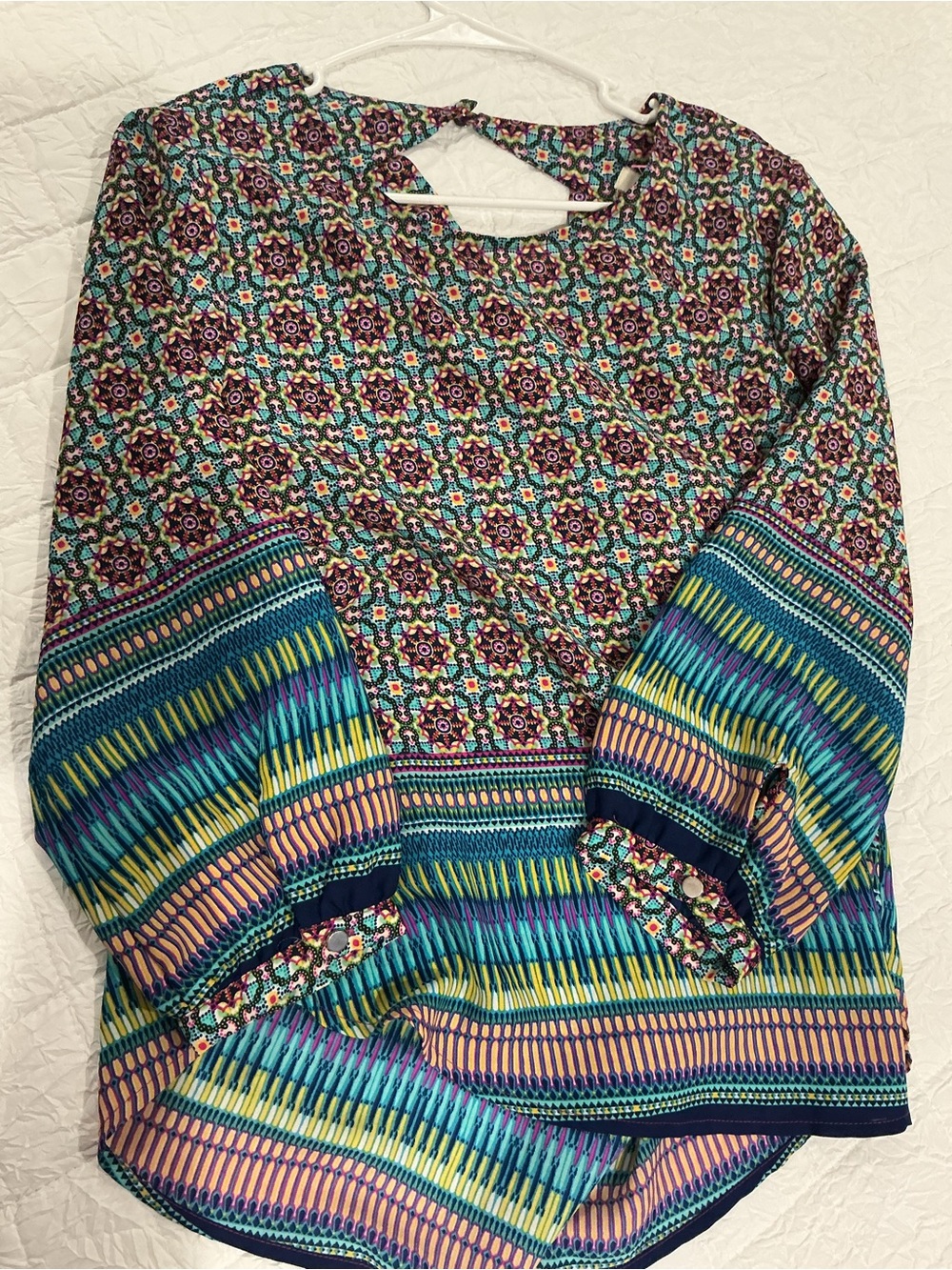 Meraki 3/4 Sleeve Open Drape Back Geometric High-Low Blouse, Large